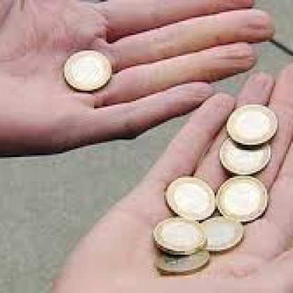 <font color='#000000'>Yoksullaşmanın nedeni dolaylı vergiler</font>