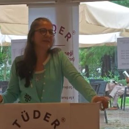 <font color='#000000'>AB standartların ötesinde haklar istiyoruz</font>